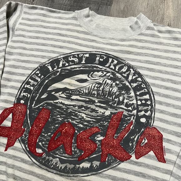 VTG Alaska The Final Frontier White/Grey Striped USA Juneau Travel Sweatshirt - Picture 3 of 6